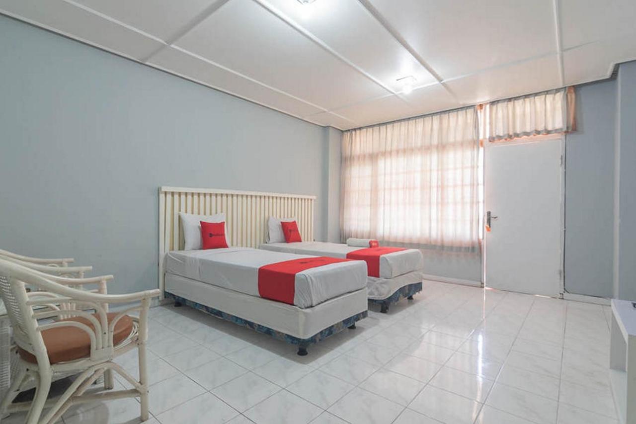 RedDoorz At Jalan Raya Lembang Hotel Padasul Luaran gambar