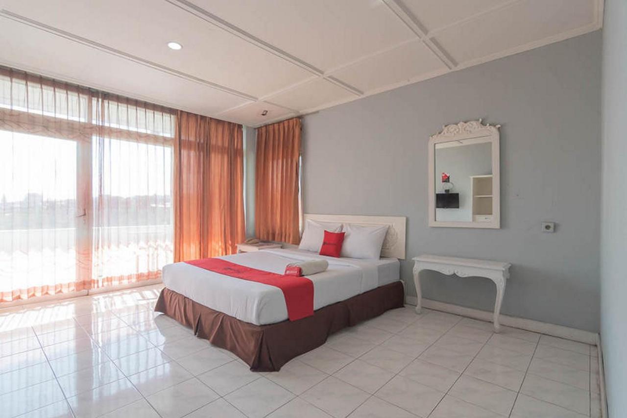 RedDoorz At Jalan Raya Lembang Hotel Padasul Luaran gambar