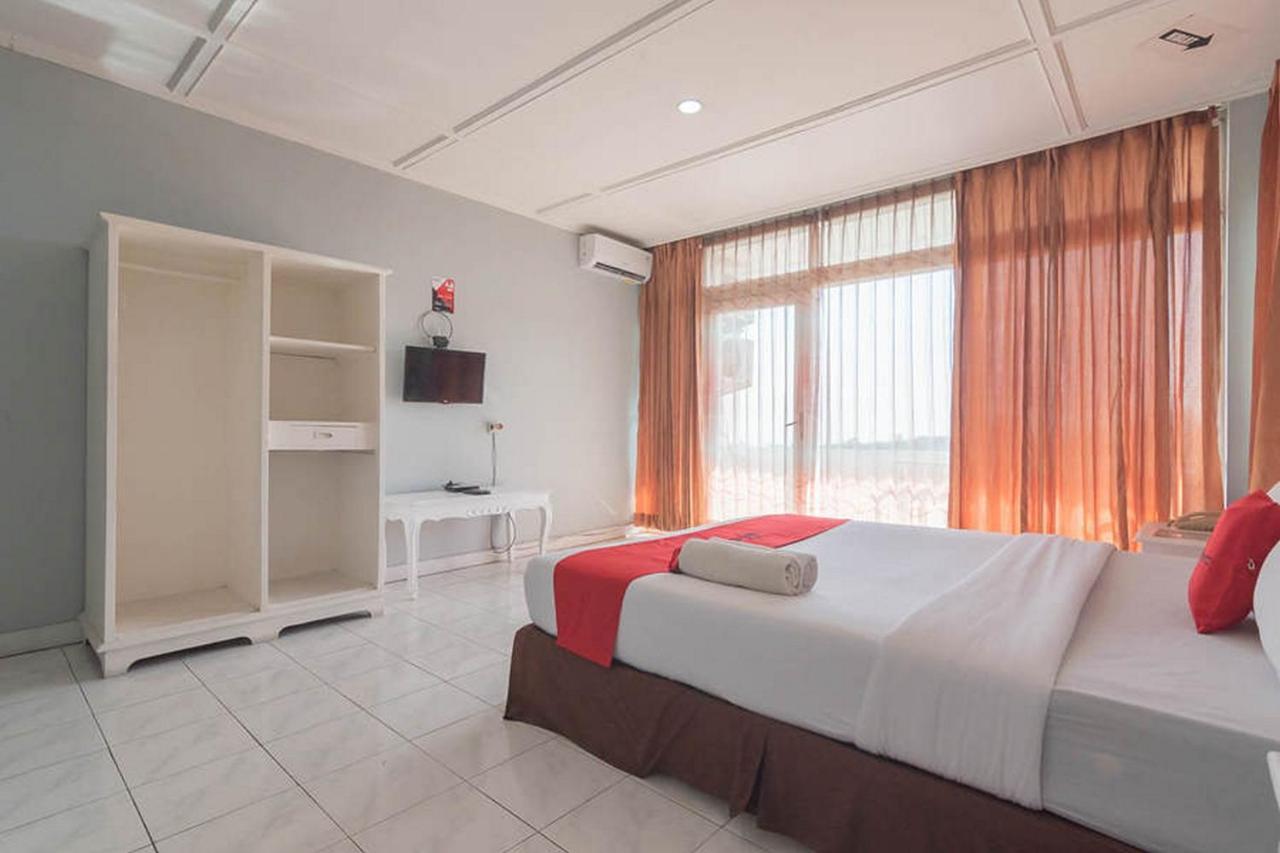 RedDoorz At Jalan Raya Lembang Hotel Padasul Luaran gambar