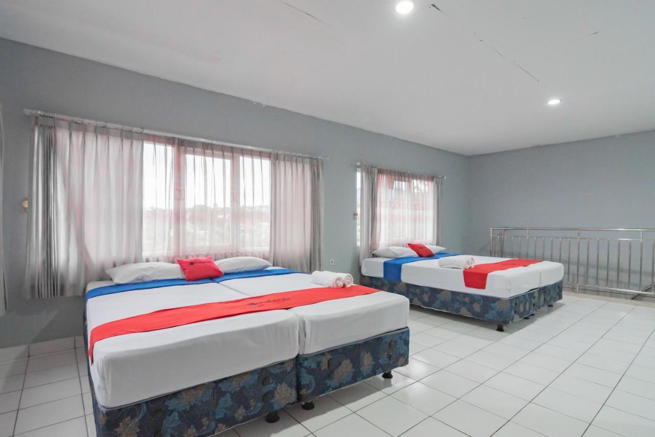 RedDoorz At Jalan Raya Lembang Hotel Padasul Luaran gambar